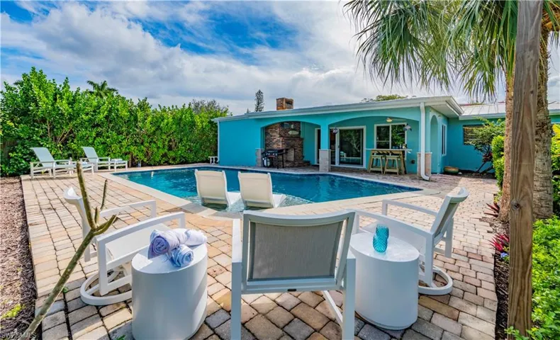 1385 Wisconsin Dr, Naples, Florida 34103