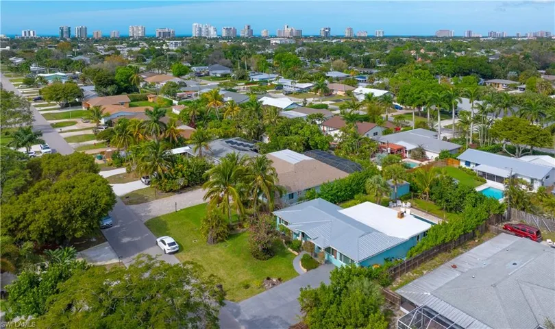 1385 Wisconsin Dr, Naples, Florida 34103