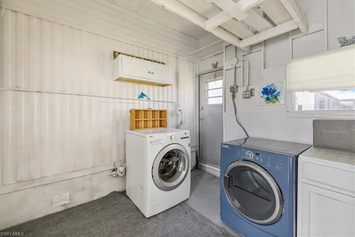 952 Days Ln, North Fort Myers, Florida 33917