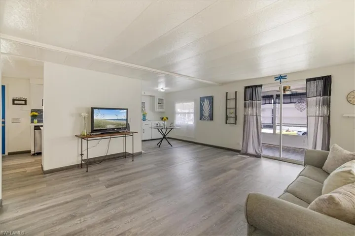 952 Days Ln, North Fort Myers, Florida 33917