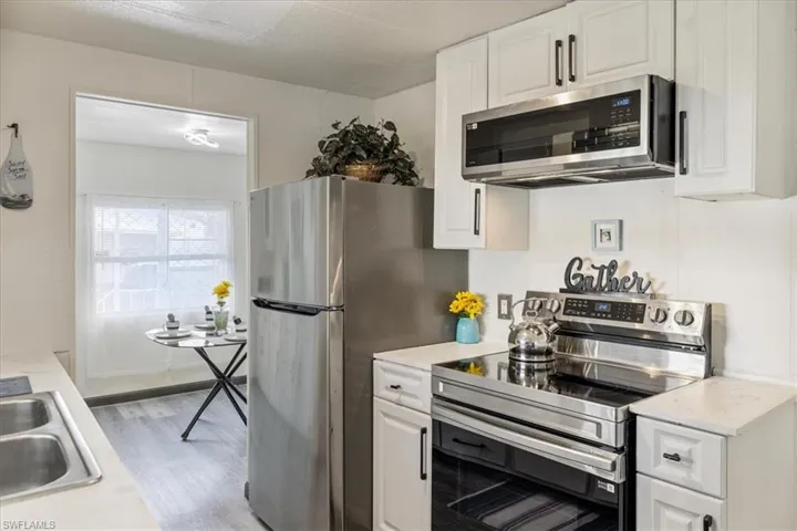 952 Days Ln, North Fort Myers, Florida 33917