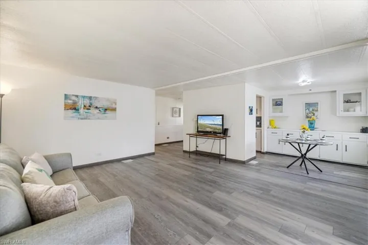 952 Days Ln, North Fort Myers, Florida 33917