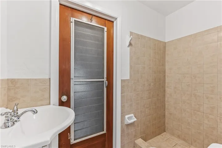 1292  Carlene  AVE, Fort Myers, FL 33901