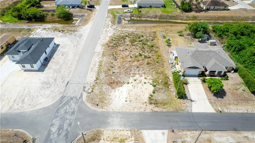 Aerial view of property and surrounding area