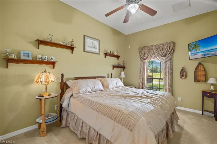 109  Wilmington  PKWY, Cape Coral, FL 33993
