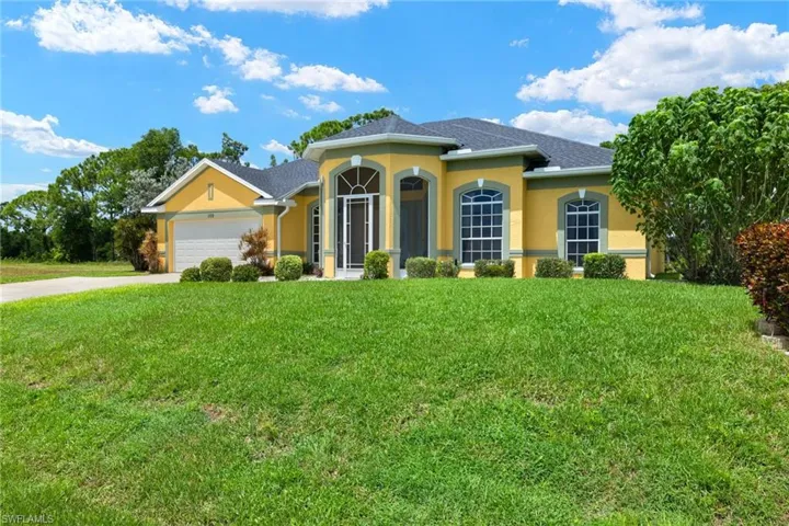 109  Wilmington  PKWY, Cape Coral, FL 33993