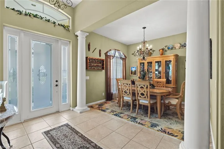 109  Wilmington  PKWY, Cape Coral, FL 33993