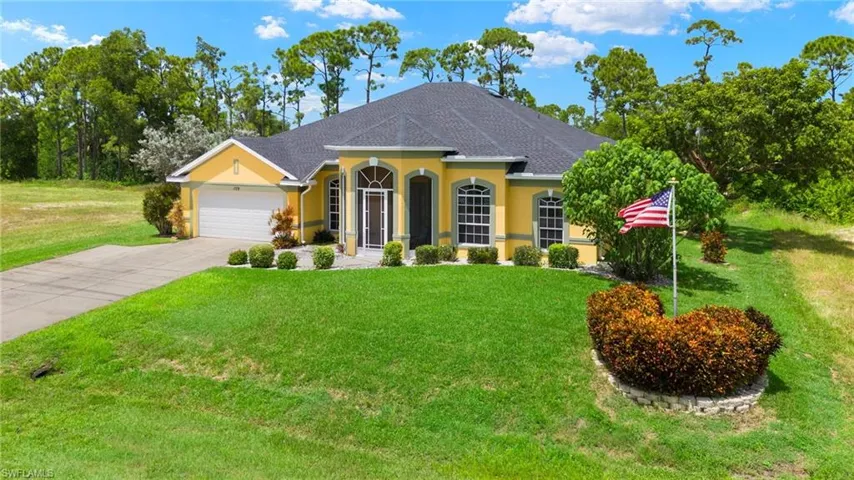 109  Wilmington  PKWY, Cape Coral, FL 33993