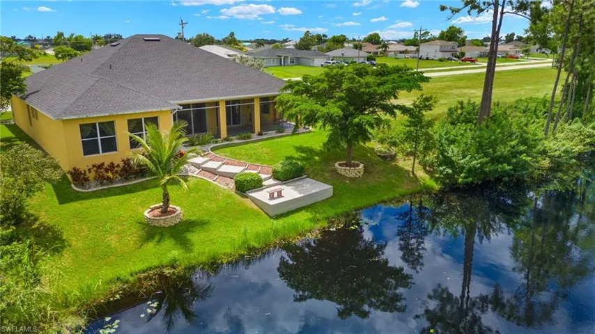109  Wilmington  PKWY, Cape Coral, FL 33993