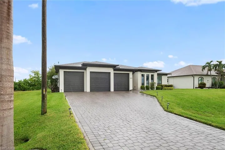 3213 9th St, Cape Coral, Florida 33993