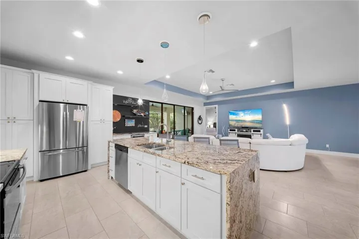 3213 9th St, Cape Coral, Florida 33993