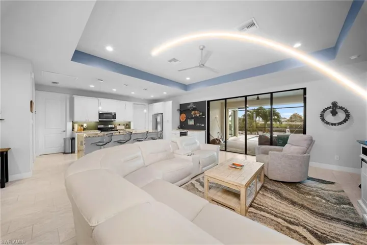 3213 9th St, Cape Coral, Florida 33993