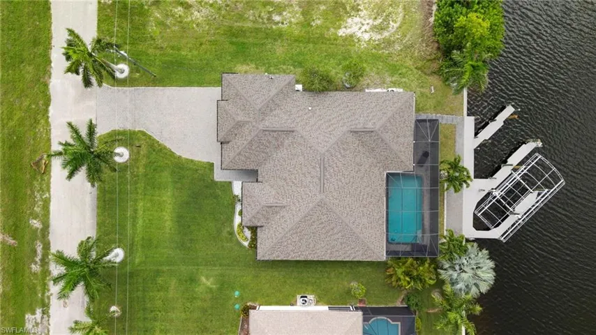 3213 9th St, Cape Coral, Florida 33993