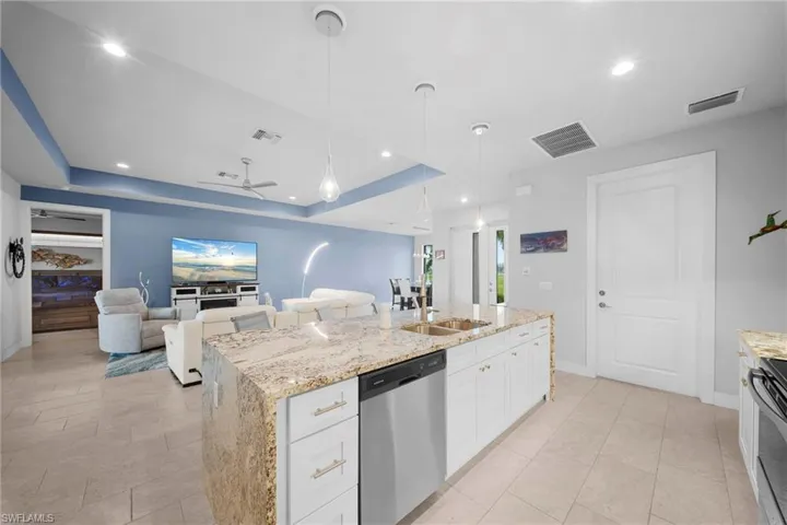 3213 9th St, Cape Coral, Florida 33993