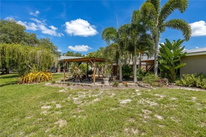8251  Rich  RD, North Fort Myers, FL 33917