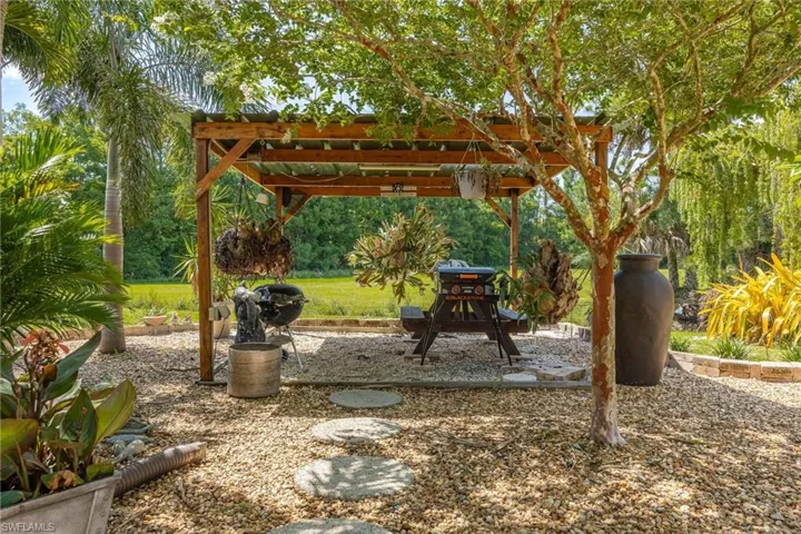 8251  Rich  RD, North Fort Myers, FL 33917