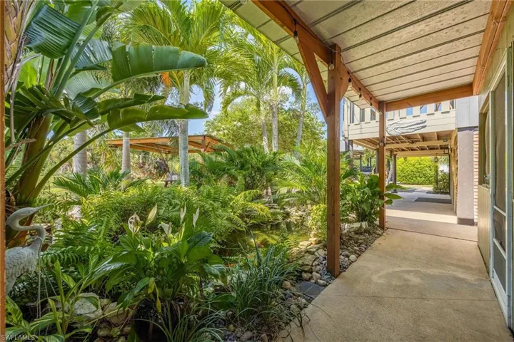 8251  Rich  RD, North Fort Myers, FL 33917