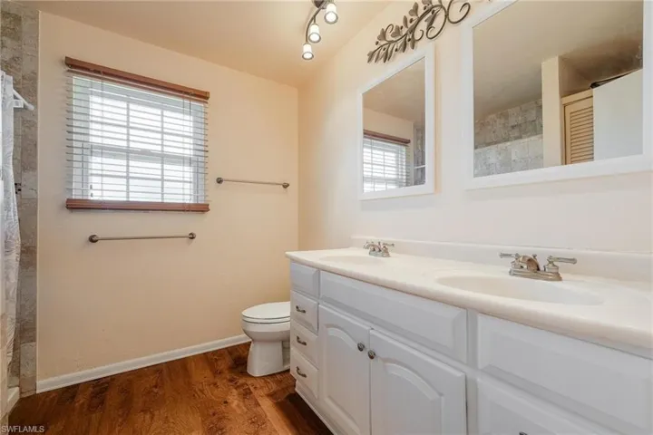 8251  Rich  RD, North Fort Myers, FL 33917