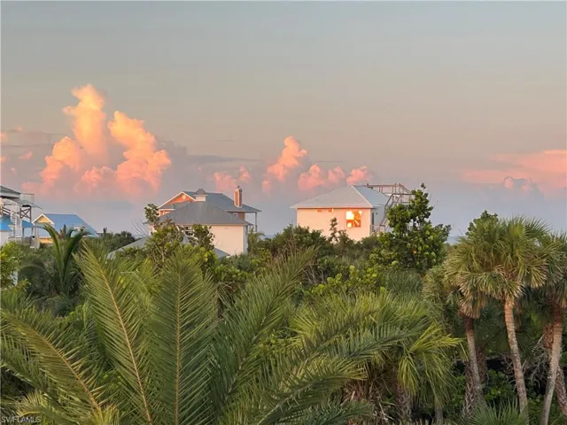 Sunset view from the Crows Nest