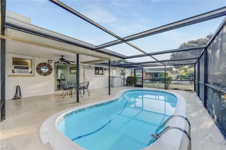 1726 SE 13th  ST, Cape Coral, FL 33990