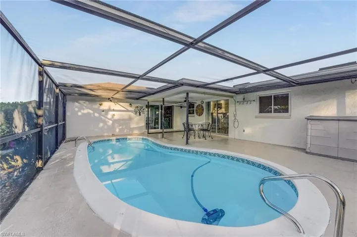 1726 SE 13th  ST, Cape Coral, FL 33990