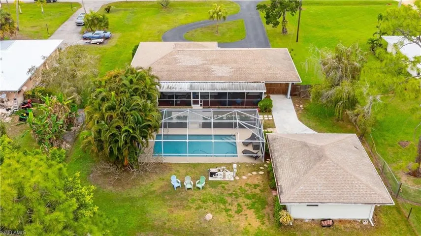 5272  Myrtle  LN, Naples, FL 34113