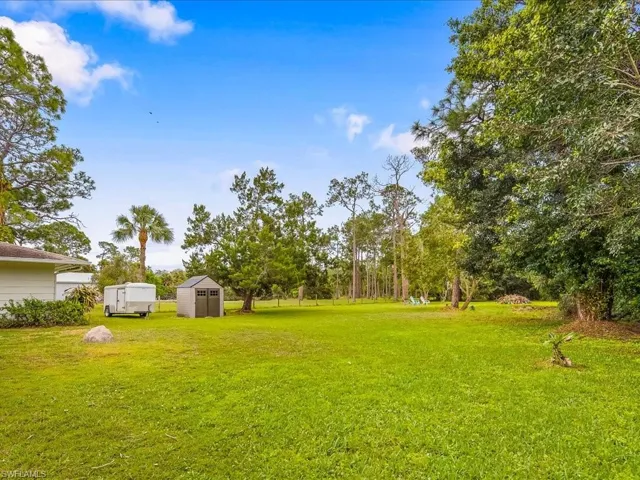 5272  Myrtle  LN, Naples, FL 34113