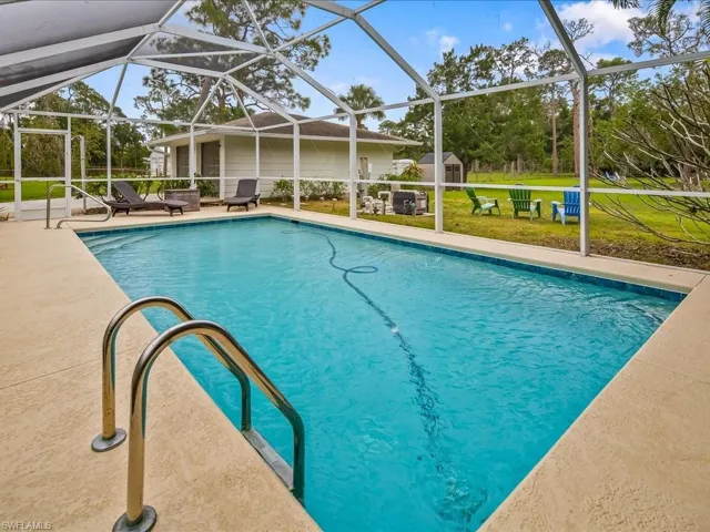 5272 Myrtle Ln, Naples, Florida 34113
