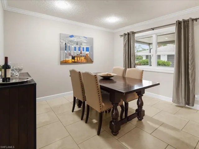 5272 Myrtle Ln, Naples, Florida 34113