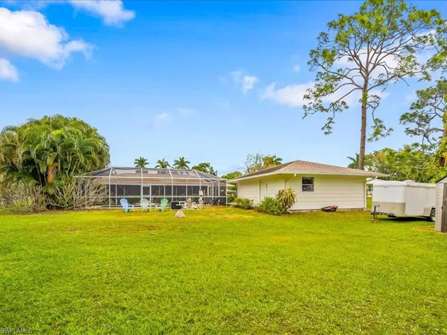 5272  Myrtle  LN, Naples, FL 34113