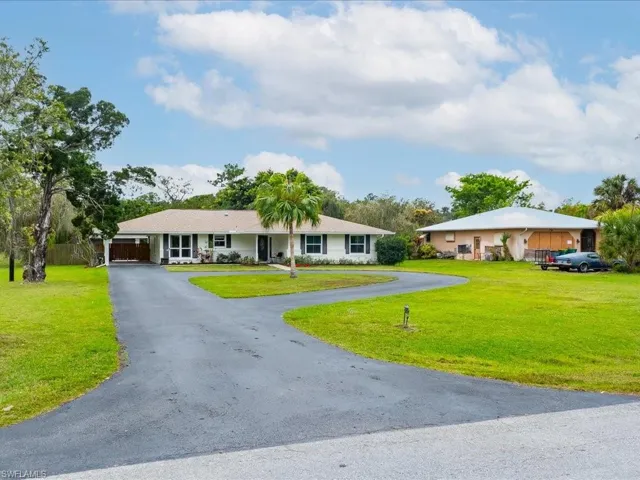 5272  Myrtle  LN, Naples, FL 34113