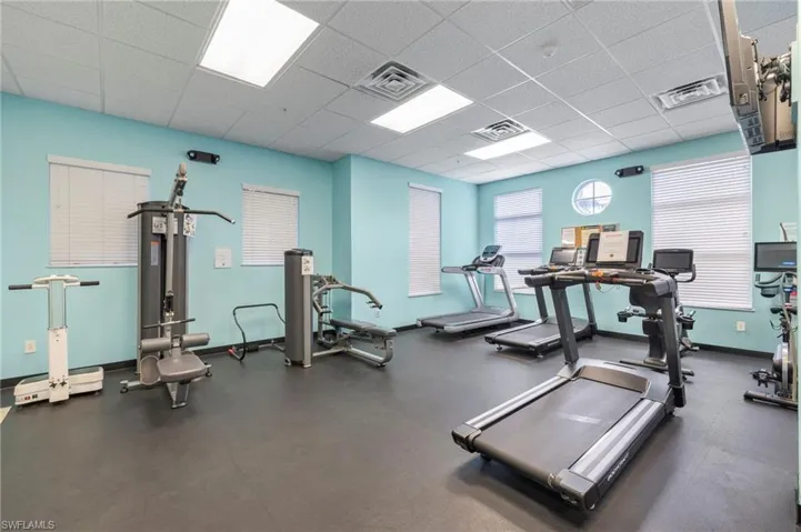 2745  1st  ST, Fort Myers, FL 33916