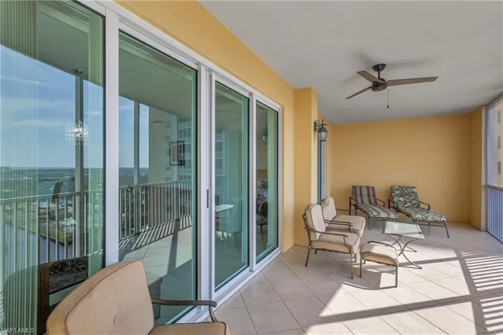 2745  1st  ST, Fort Myers, FL 33916
