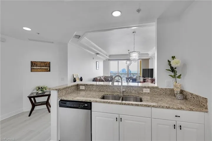 2745  1st  ST, Fort Myers, FL 33916