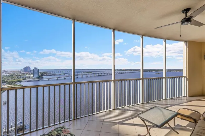 2745  1st  ST, Fort Myers, FL 33916