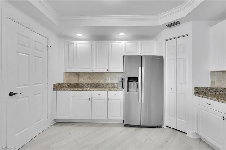 2745  1st  ST, Fort Myers, FL 33916