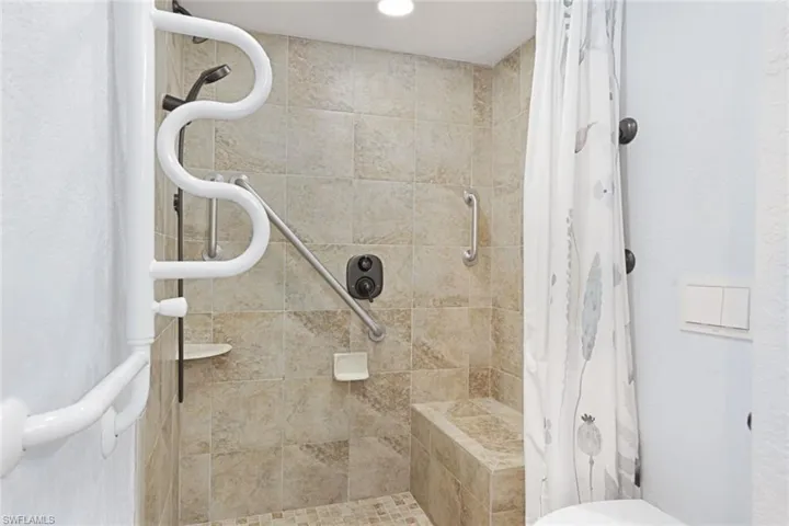 345  Gabriel  CIR, Naples, FL 34104