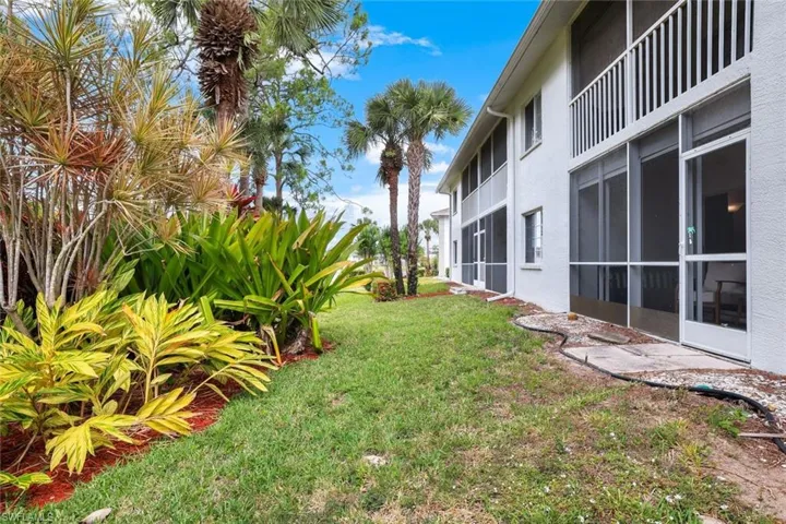 345  Gabriel  CIR, Naples, FL 34104