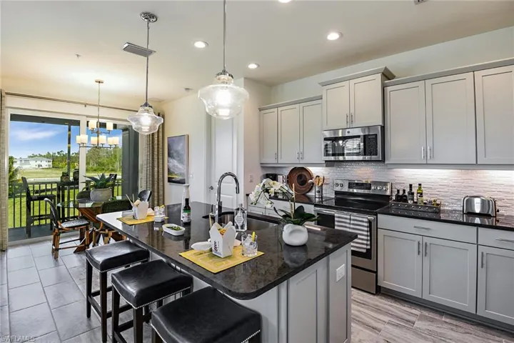 2652  Seychelles  DR, Naples, FL 34112