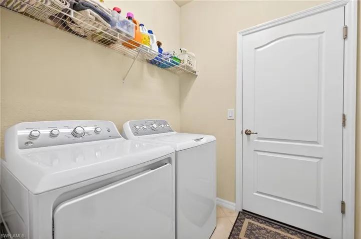 2548 Caslotti Way, Cape Coral, Florida 33909