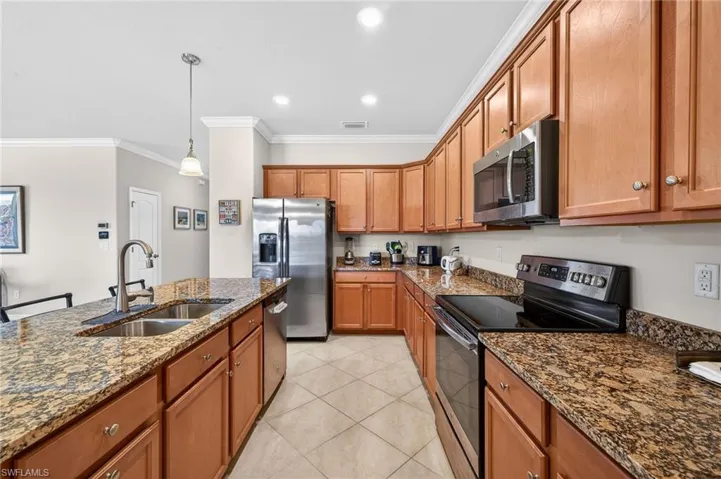2548 Caslotti Way, Cape Coral, Florida 33909