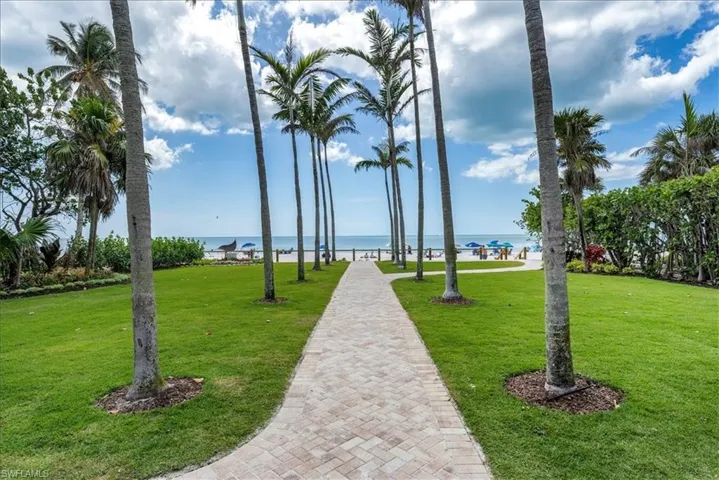 209 8th Ave S 209b, Naples, Florida 34102