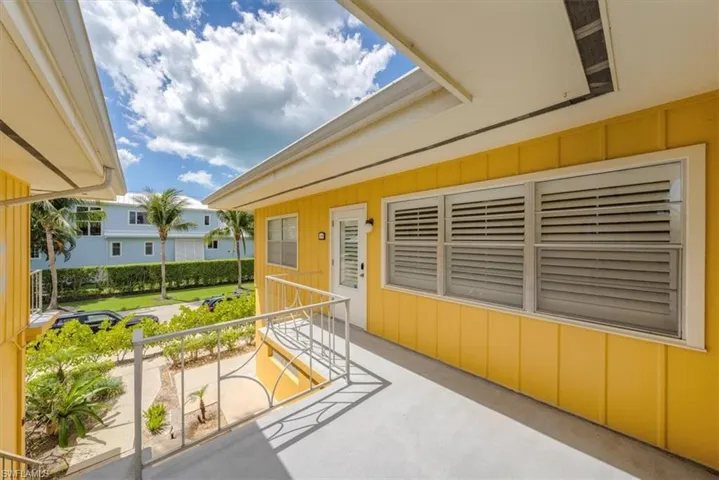 209 8th Ave S 209b, Naples, Florida 34102