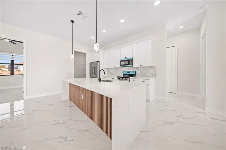 1506 18th St, Cape Coral, Florida 33909