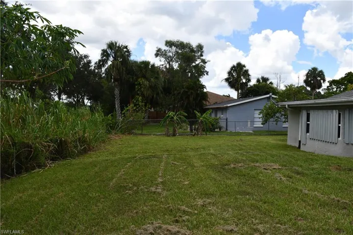 1591 Sunkist Way, Fort Myers, Florida 33905