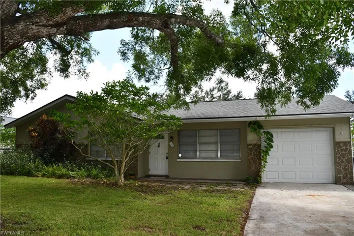 1591 Sunkist Way, Fort Myers, Florida 33905