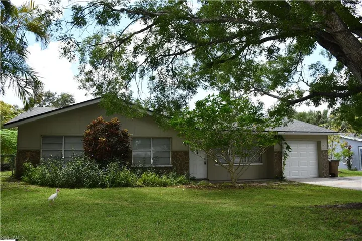 1591 Sunkist Way, Fort Myers, Florida 33905