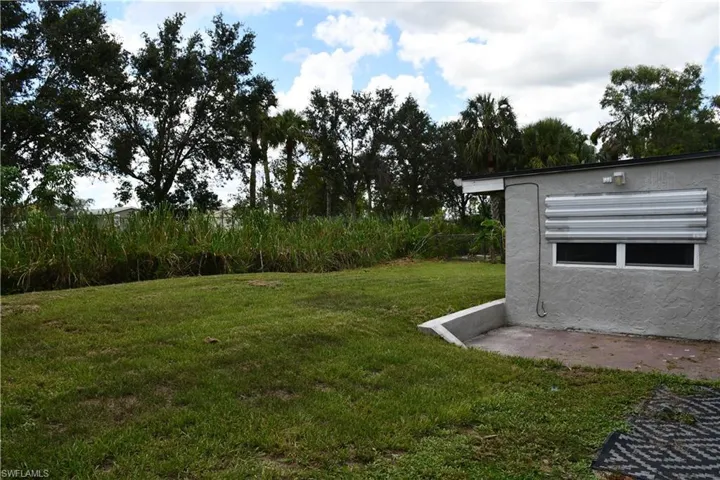 1591 Sunkist Way, Fort Myers, Florida 33905