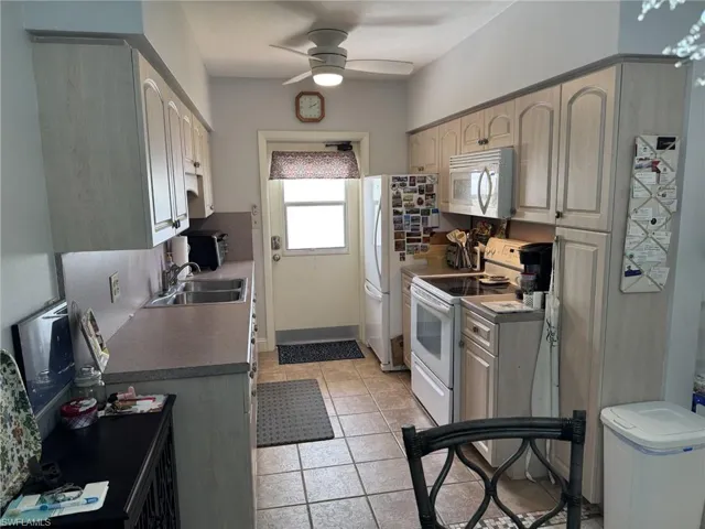 13151 Kings Point Dr 7a, Fort Myers, Florida 33919