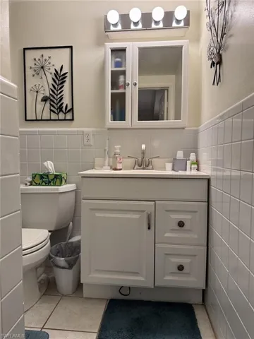13151 Kings Point Dr 7a, Fort Myers, Florida 33919